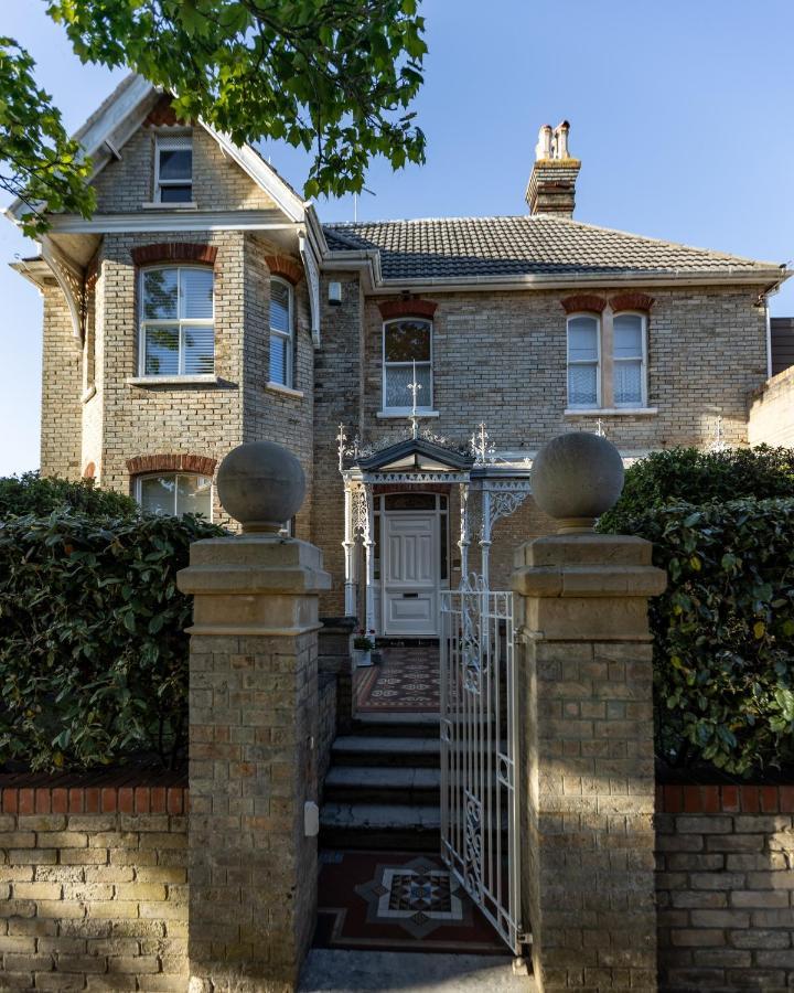 Cranborne House Hotel Poole Bagian luar foto