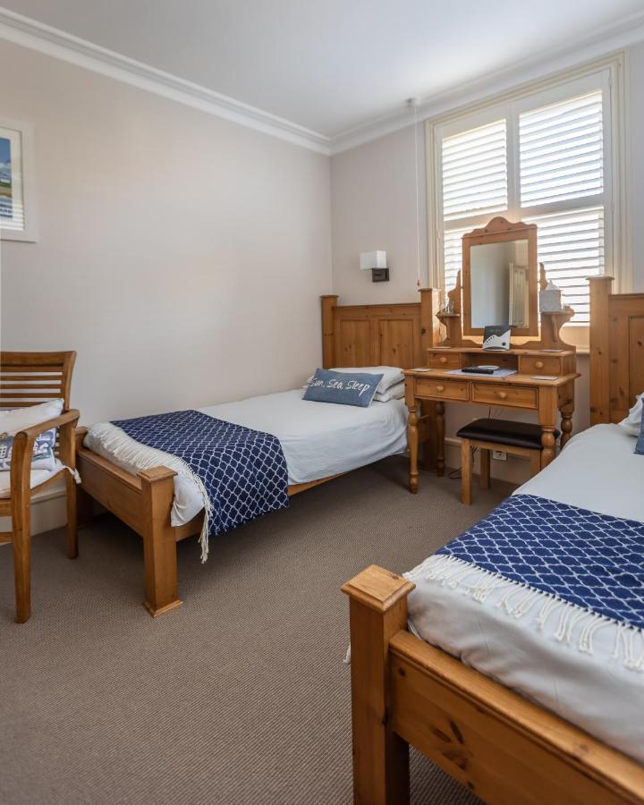 Cranborne House Hotel Poole Bagian luar foto