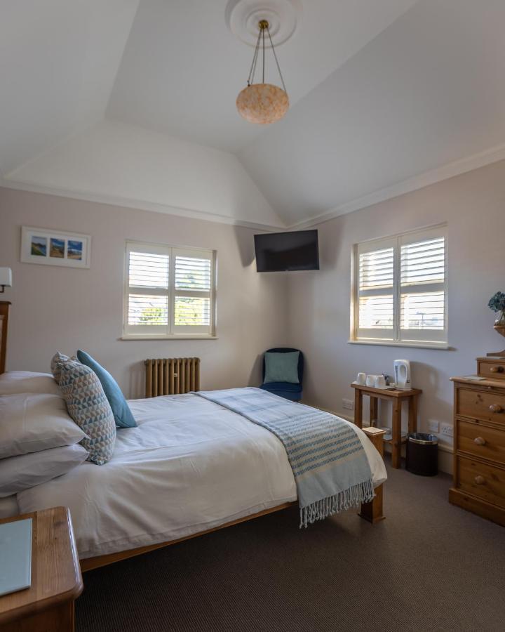 Cranborne House Hotel Poole Bagian luar foto