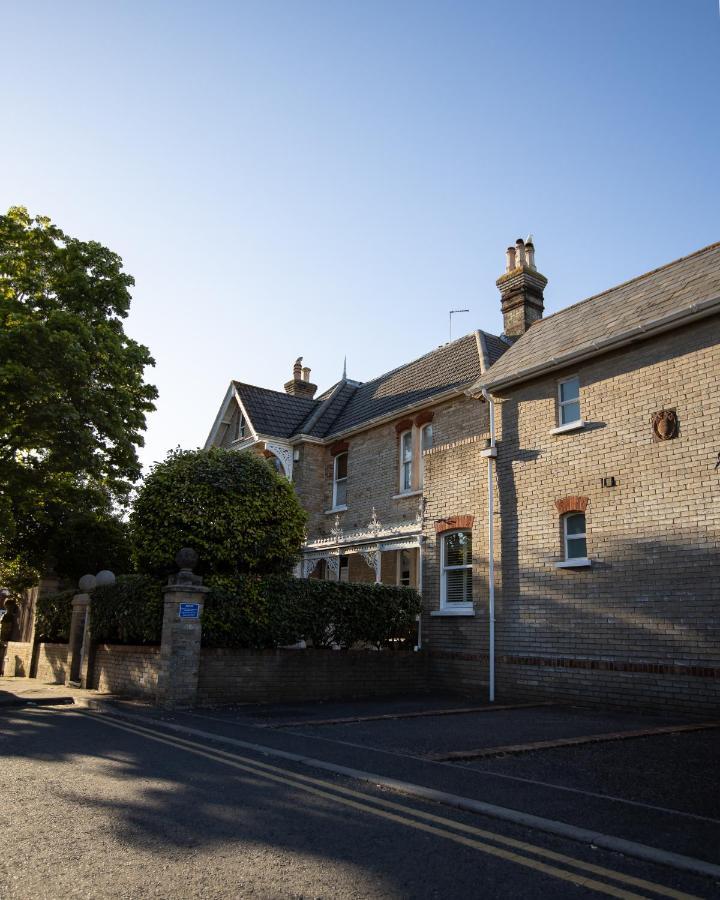 Cranborne House Hotel Poole Bagian luar foto