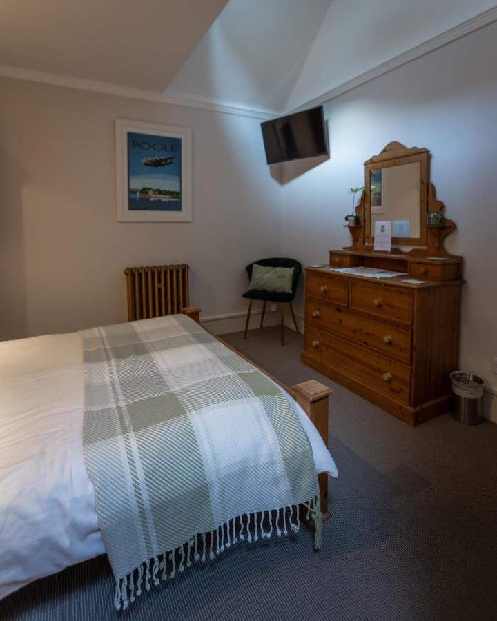 Cranborne House Hotel Poole Bagian luar foto