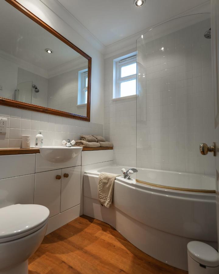 Cranborne House Hotel Poole Bagian luar foto