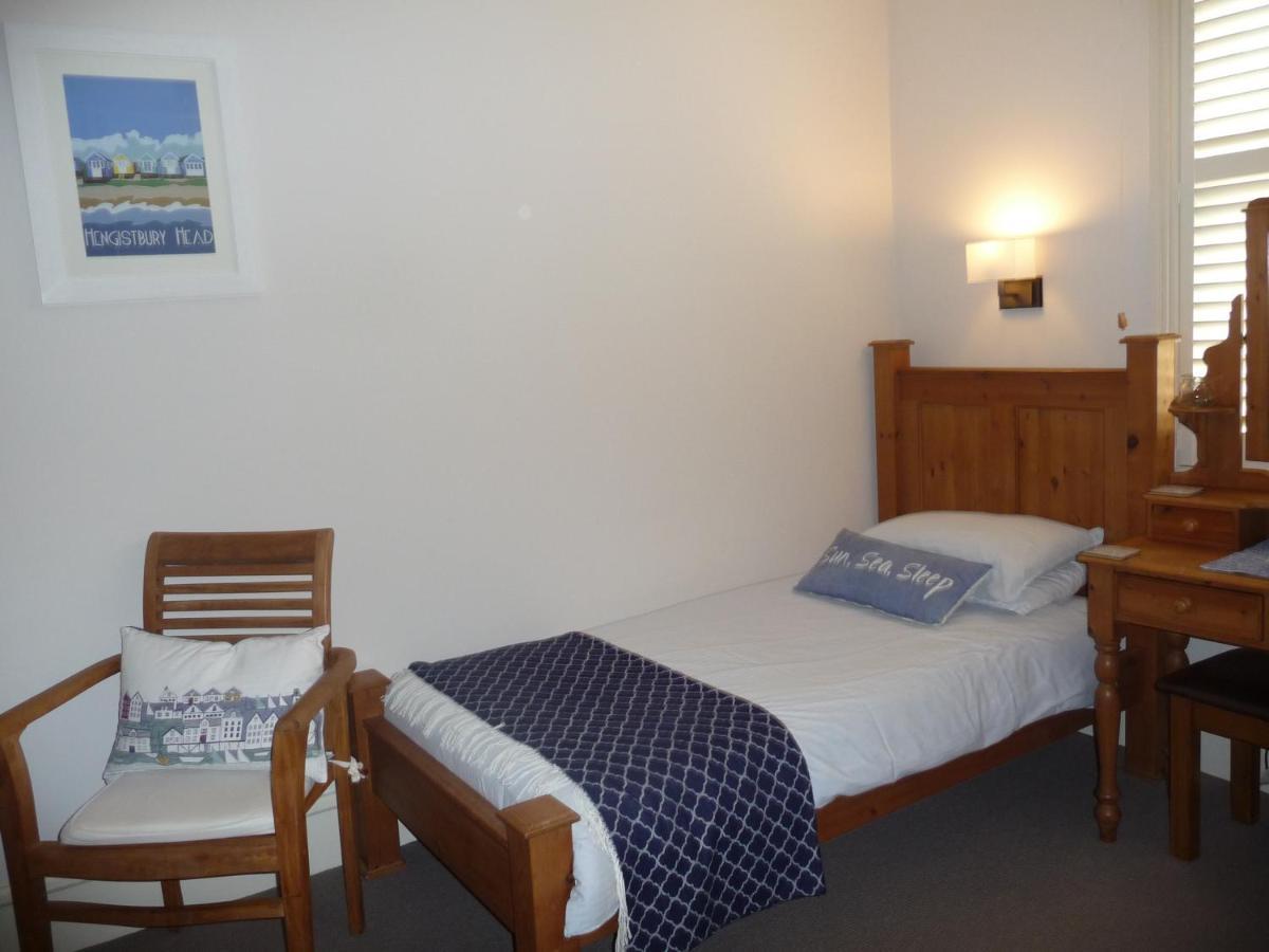 Cranborne House Hotel Poole Bagian luar foto